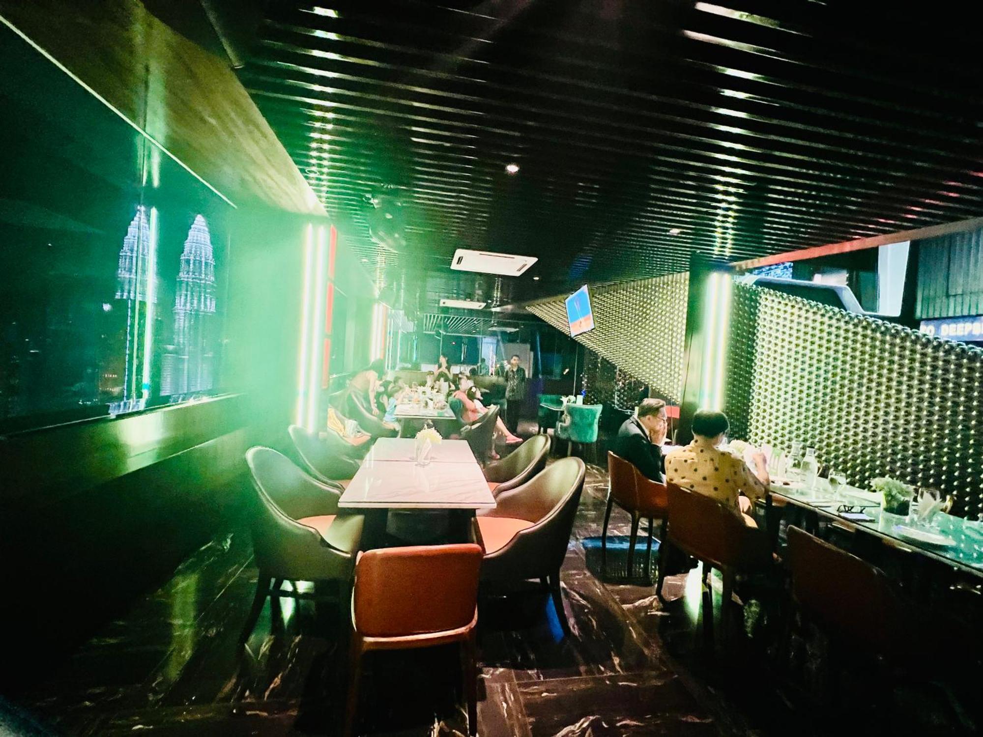 Urban At Platinum Klcc *